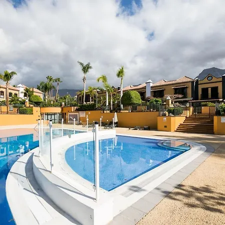 Nyaraló Townhouse In El Duque *