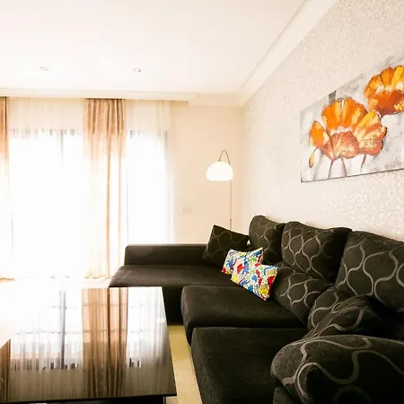Townhouse In El Duque Nyaraló