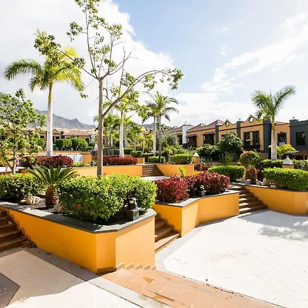 Nyaraló Townhouse In El Duque Costa Adeje (Tenerife)